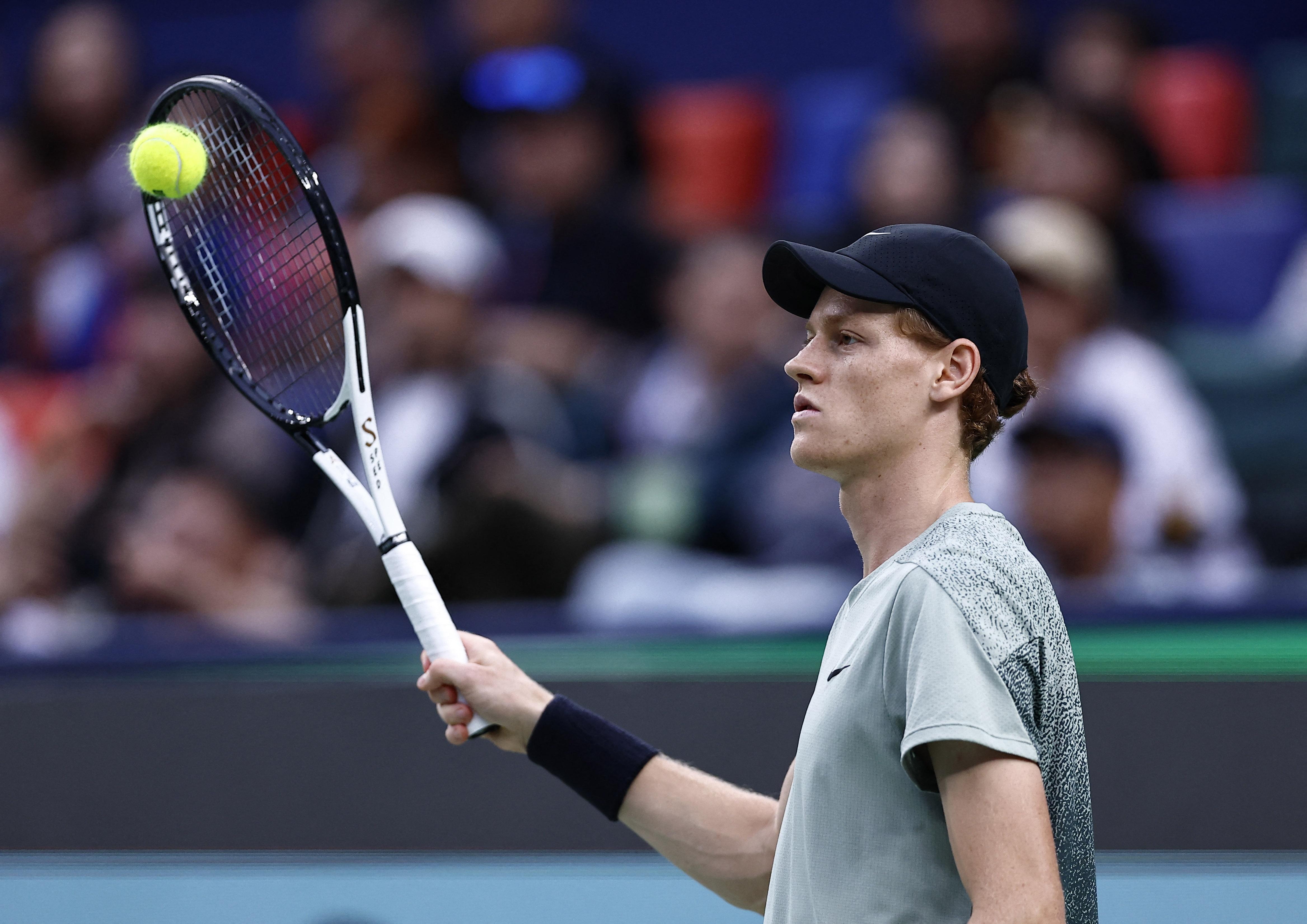 世界网球队逆转意大利网球队,德约科维奇送出助攻的简单介绍 世界网球队逆转意大利网球队,德约科维奇送出助攻的简单介绍