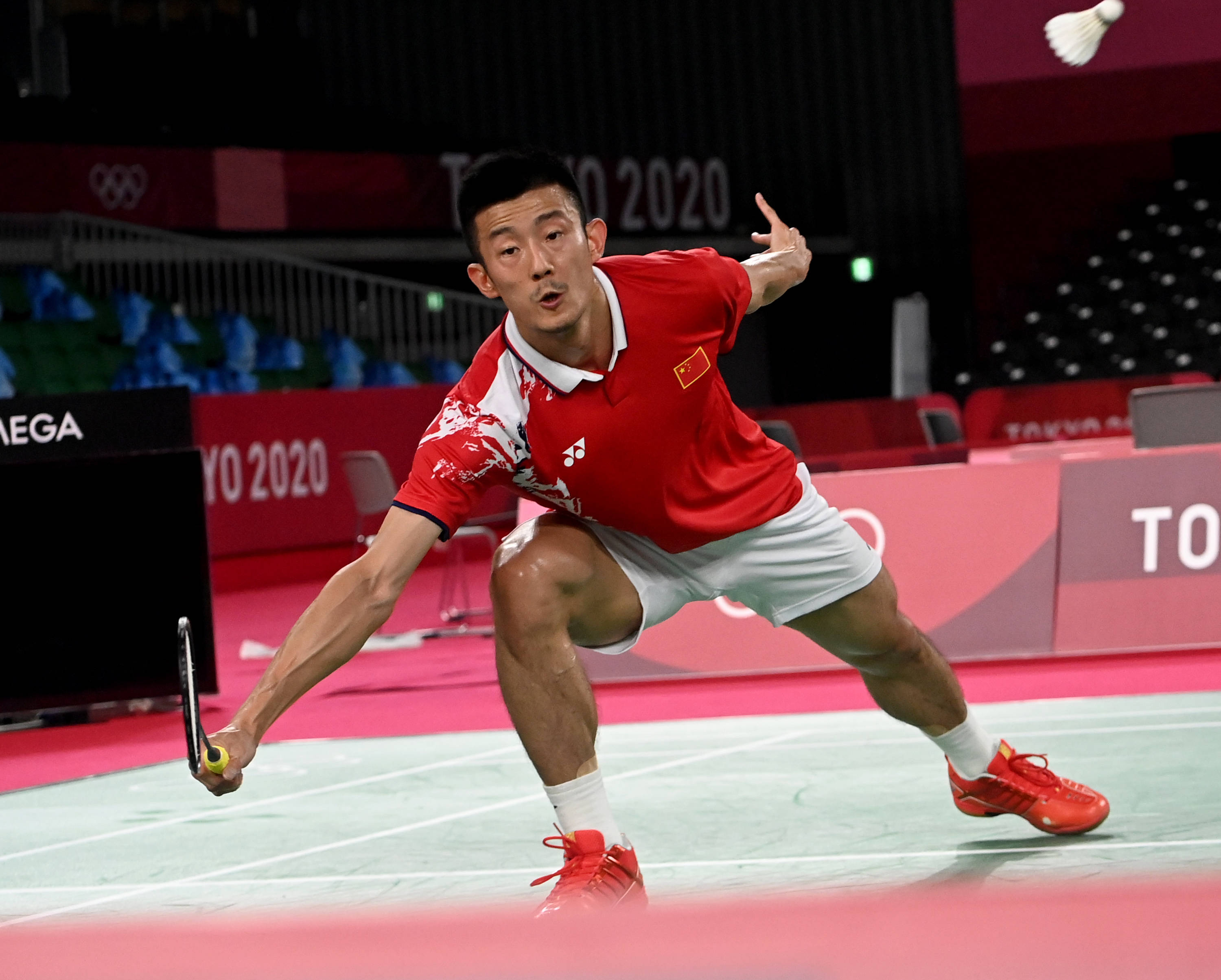 英格兰羽毛球队力克马来西亚羽毛球队,谌龙绝境逆转的简单介绍 英格兰羽毛球队力克马来西亚羽毛球队,谌龙绝境逆转的简单介绍