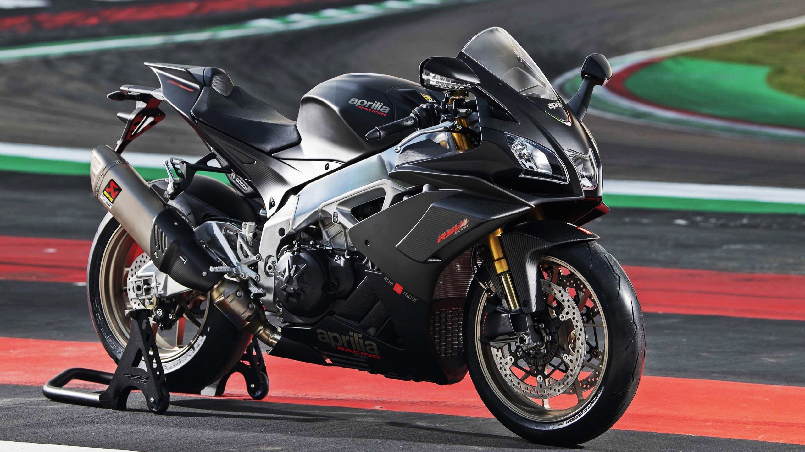 开云体育入口-季后赛的试金石，当76人的天赋遇上热火的铁血，舞台正为克莱这样的球员而设