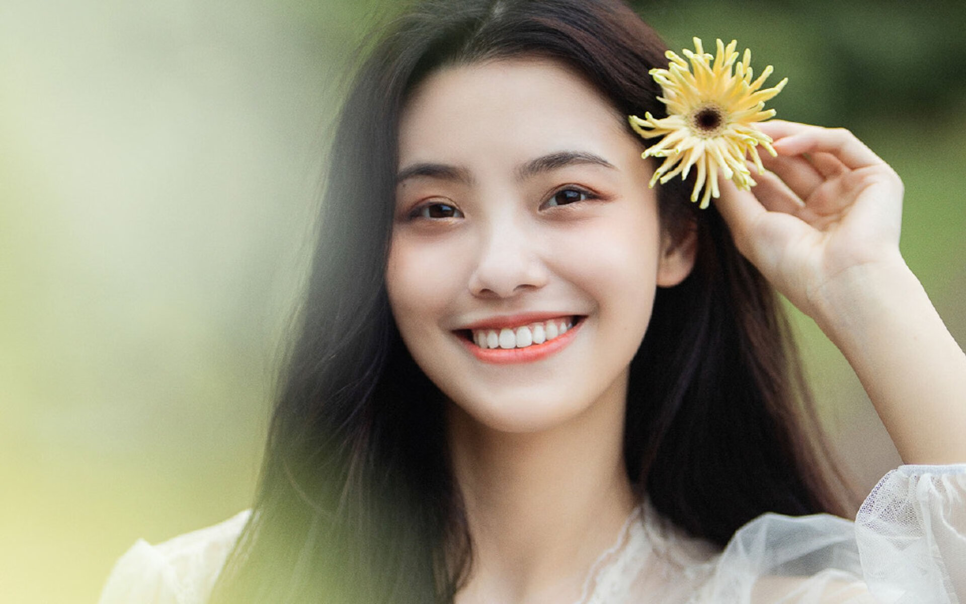 莫兰特撕裂长夜,当青春轰鸣撞碎银黑王朝的寂静