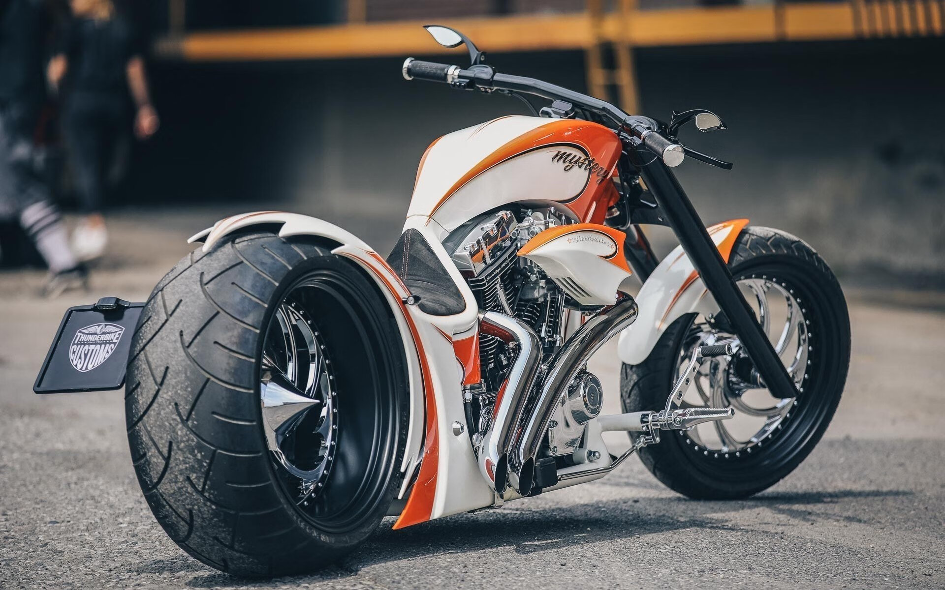 开云官网-破晓之时，阿什拉夫在慕尼黑的钢铁风暴中改写王座法则